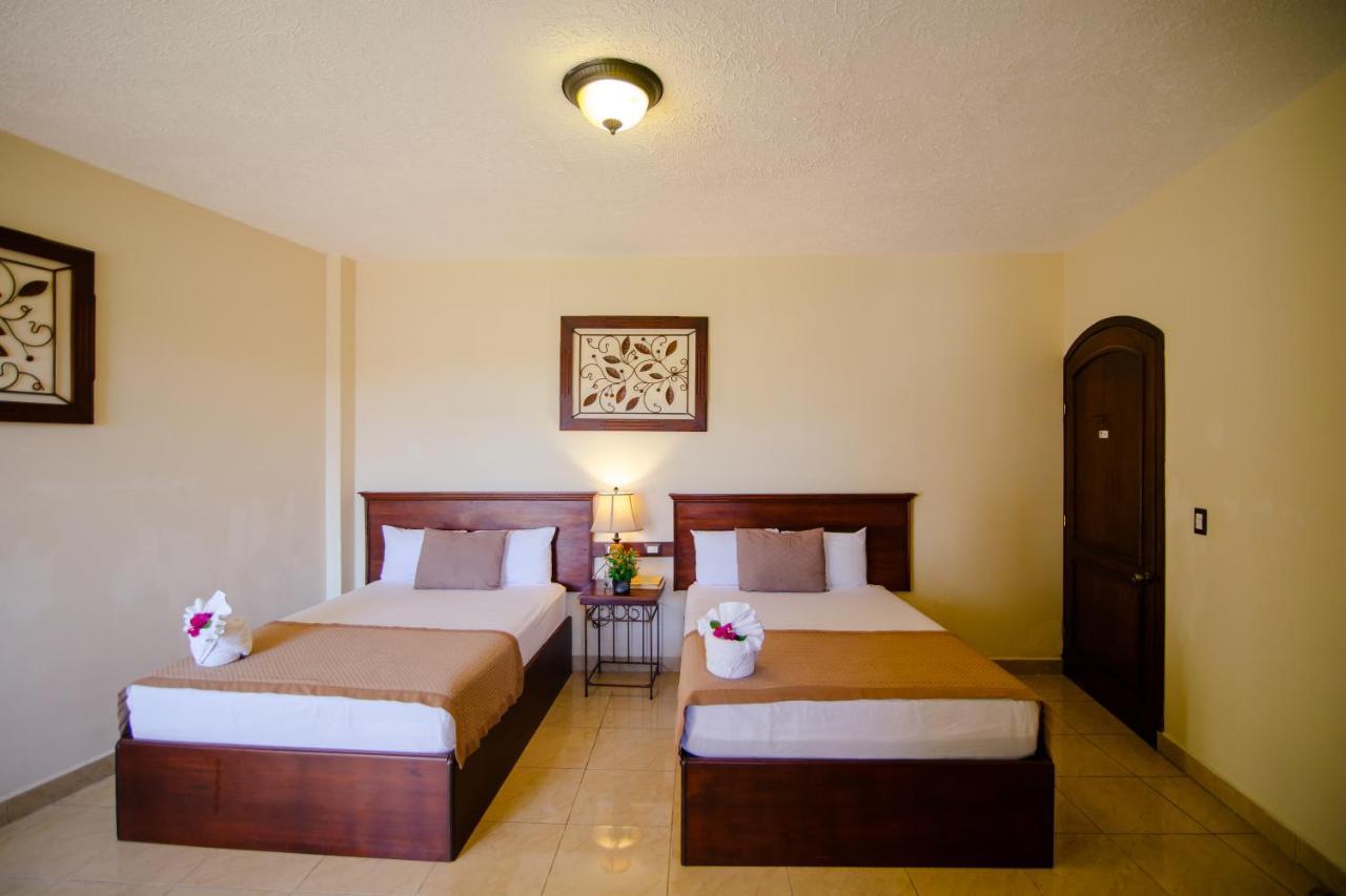 Hotel Quinta Maya Флорес Экстерьер фото