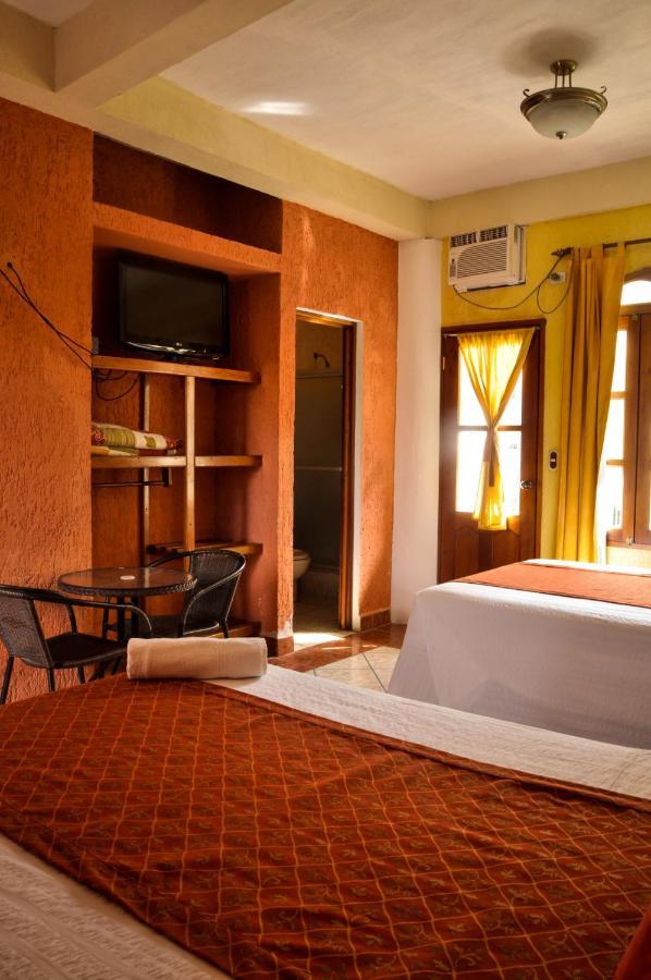 Hotel Quinta Maya Флорес Экстерьер фото
