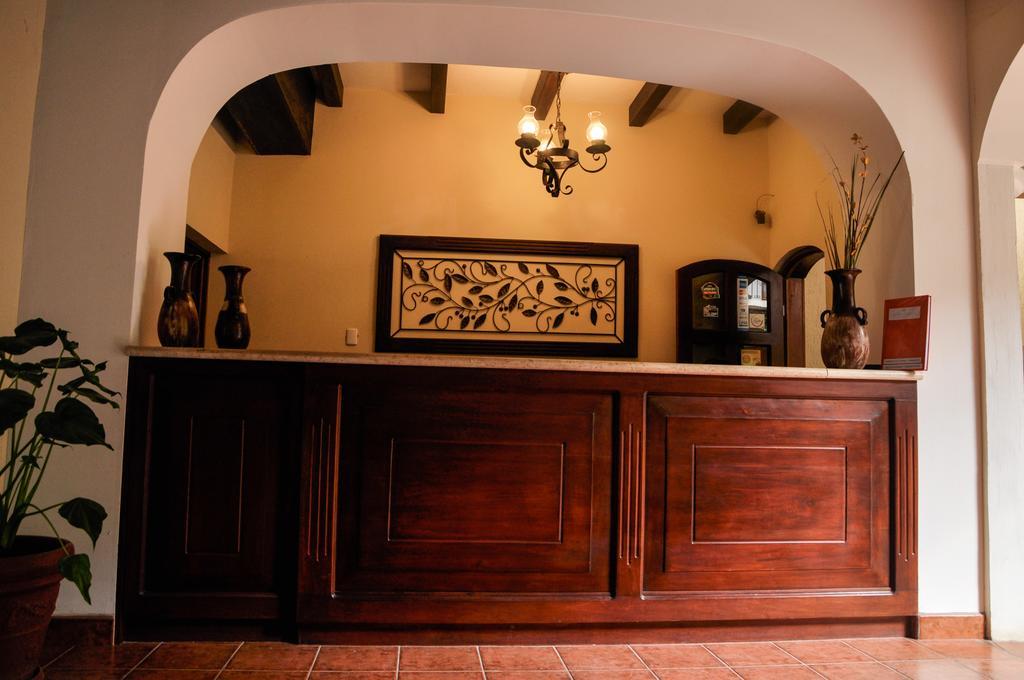 Hotel Quinta Maya Флорес Экстерьер фото