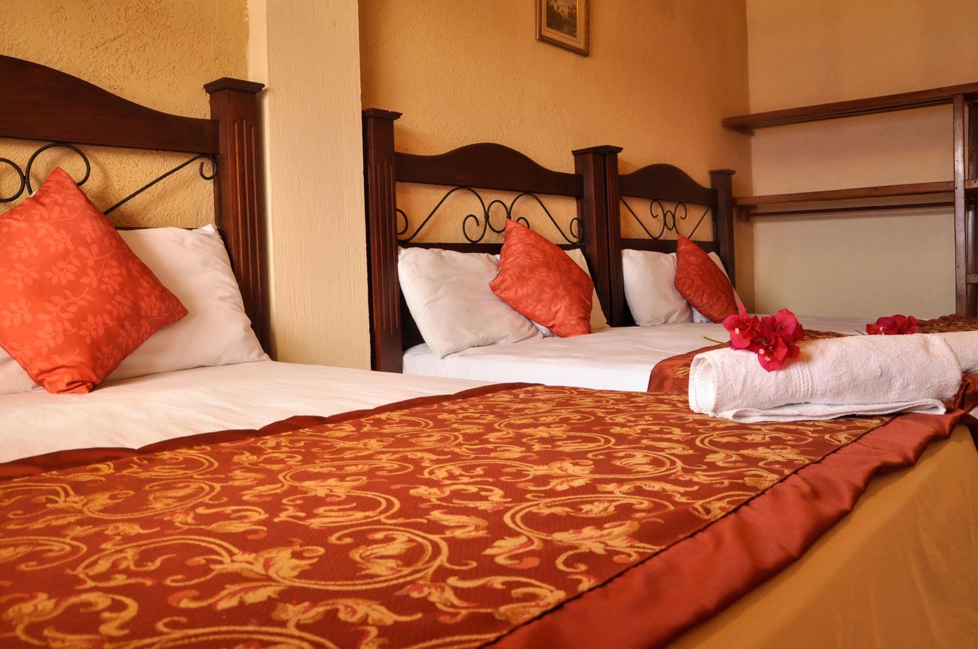 Hotel Quinta Maya Флорес Экстерьер фото