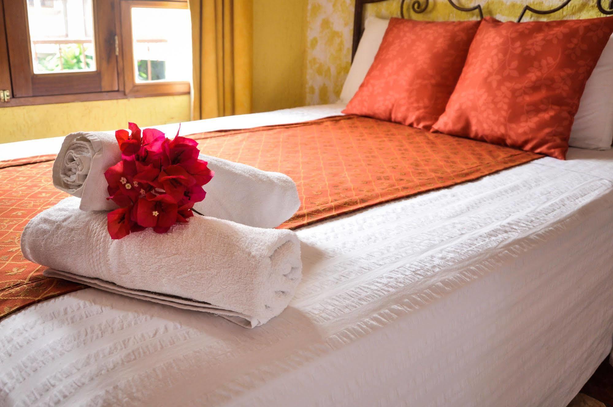 Hotel Quinta Maya Флорес Экстерьер фото