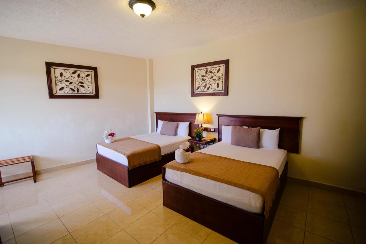 Hotel Quinta Maya Флорес Экстерьер фото