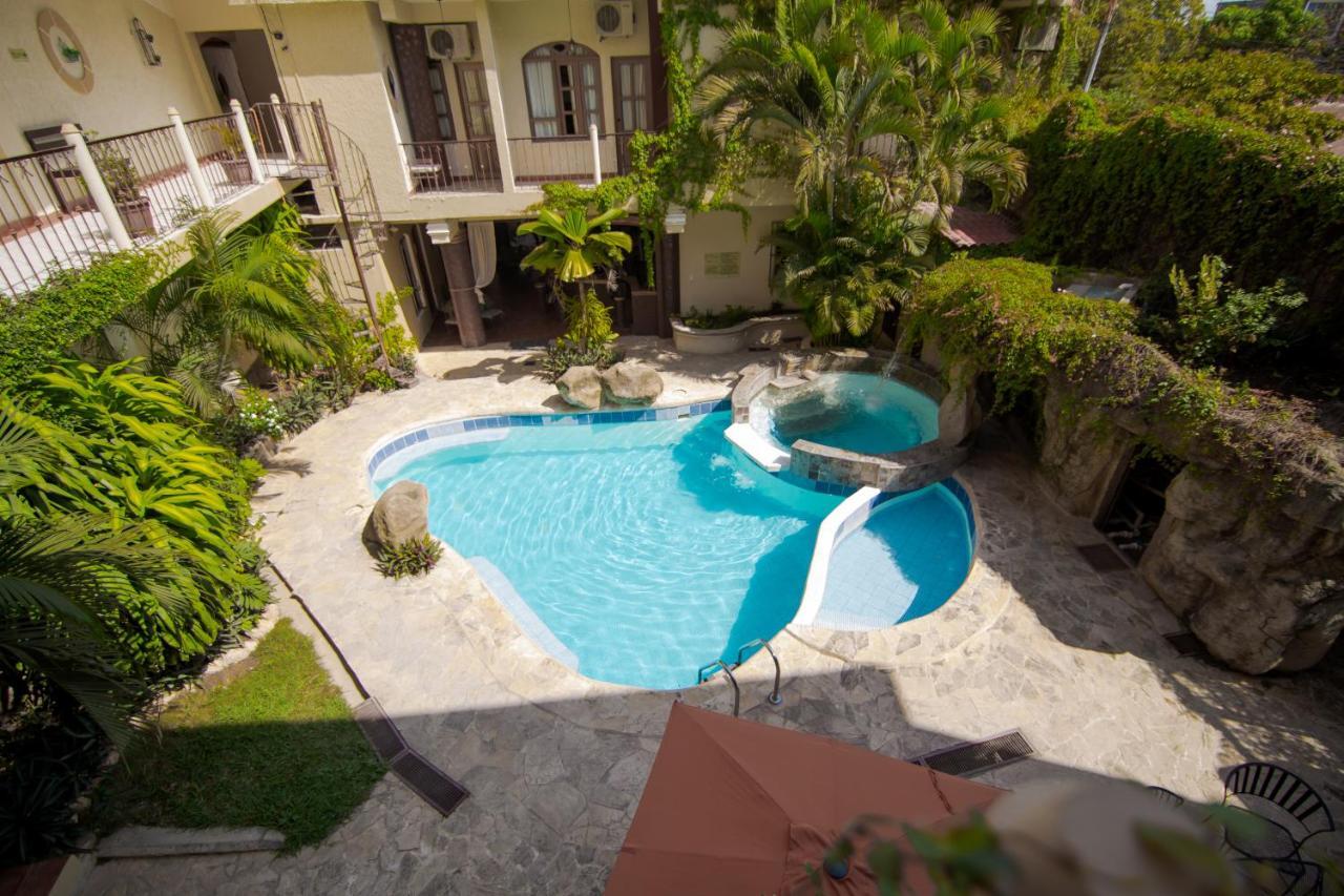 Hotel Quinta Maya Флорес Экстерьер фото